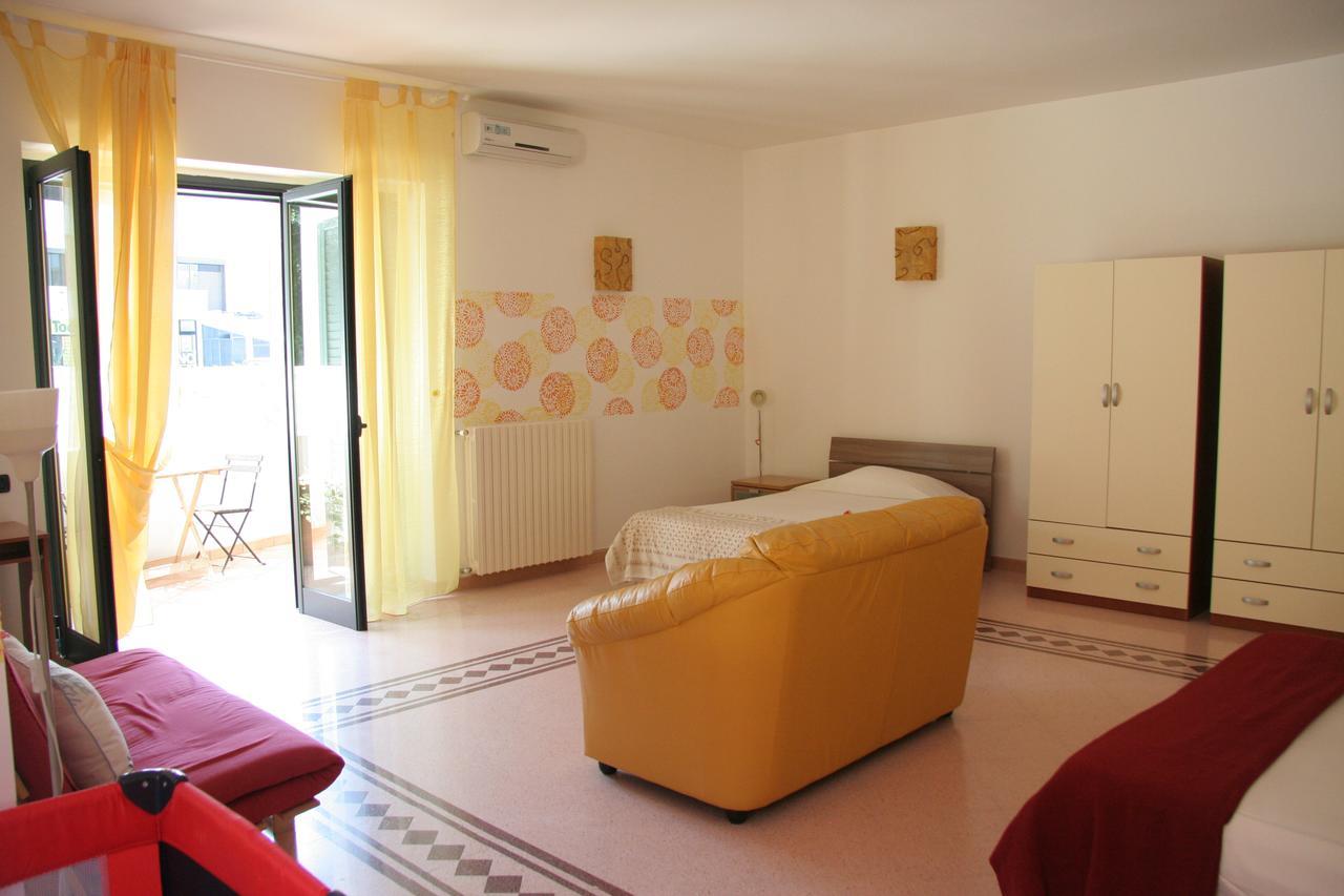 Casa Di Marco Bed & Breakfast Sannicola Bagian luar foto